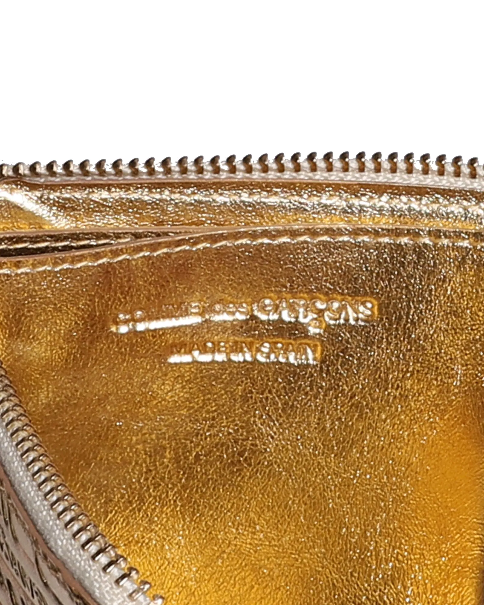 Comme des Garons Wallet Logo Embossed Zipped Wallet